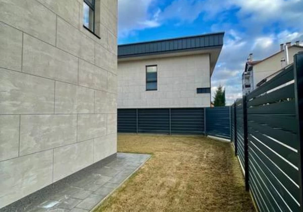 PHOTO-KIEVGRCP00010000-168592-d75dfa4e